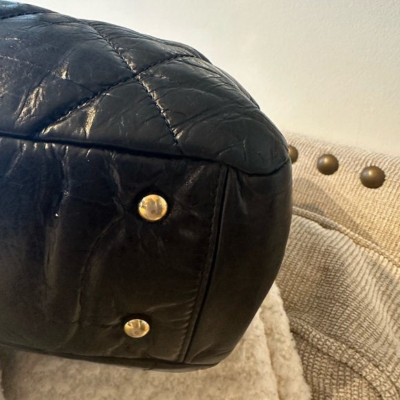 Authentic & Gorgeous CHANEL Portobello Tote Bag - The Ultimate in High Fashion - Picture 11 of 16